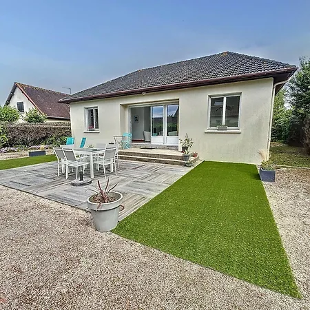 Maison Calme, Proche Et Commerces à Jullouville, Jardin Clos, 3 Chambres, Idéale - Fr-1-361-381