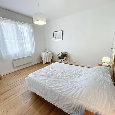 Maison Calme, Proche Et Commerces à Jullouville, Jardin Clos, 3 Chambres, Idéale - Fr-1-361-381 Jullouville