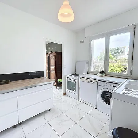 Maison Calme, Proche Et Commerces à Jullouville, Jardin Clos, 3 Chambres, Idéale - Fr-1-361-381 Hébergement de vacances