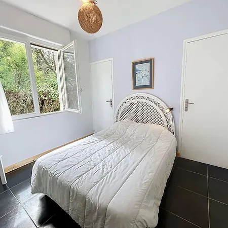 Maison Calme, Proche Et Commerces à Jullouville, Jardin Clos, 3 Chambres, Idéale - Fr-1-361-381 Hébergement de vacances *