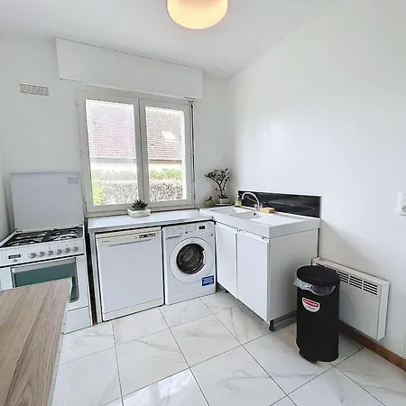 Hébergement de vacances Maison Calme, Proche Et Commerces à Jullouville, Jardin Clos, 3 Chambres, Idéale - Fr-1-361-381 *