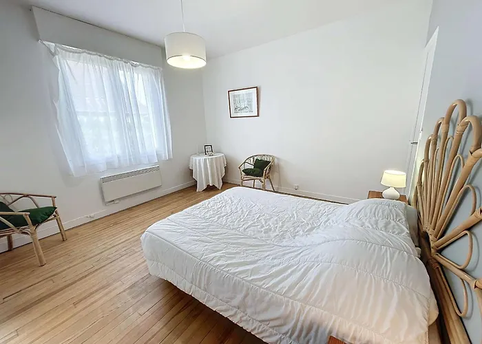 Maison Calme, Proche Et Commerces A Jullouville, Jardin Clos, 3 Chambres, Ideale - Fr-1-361-381 Jullouville-les-Pins